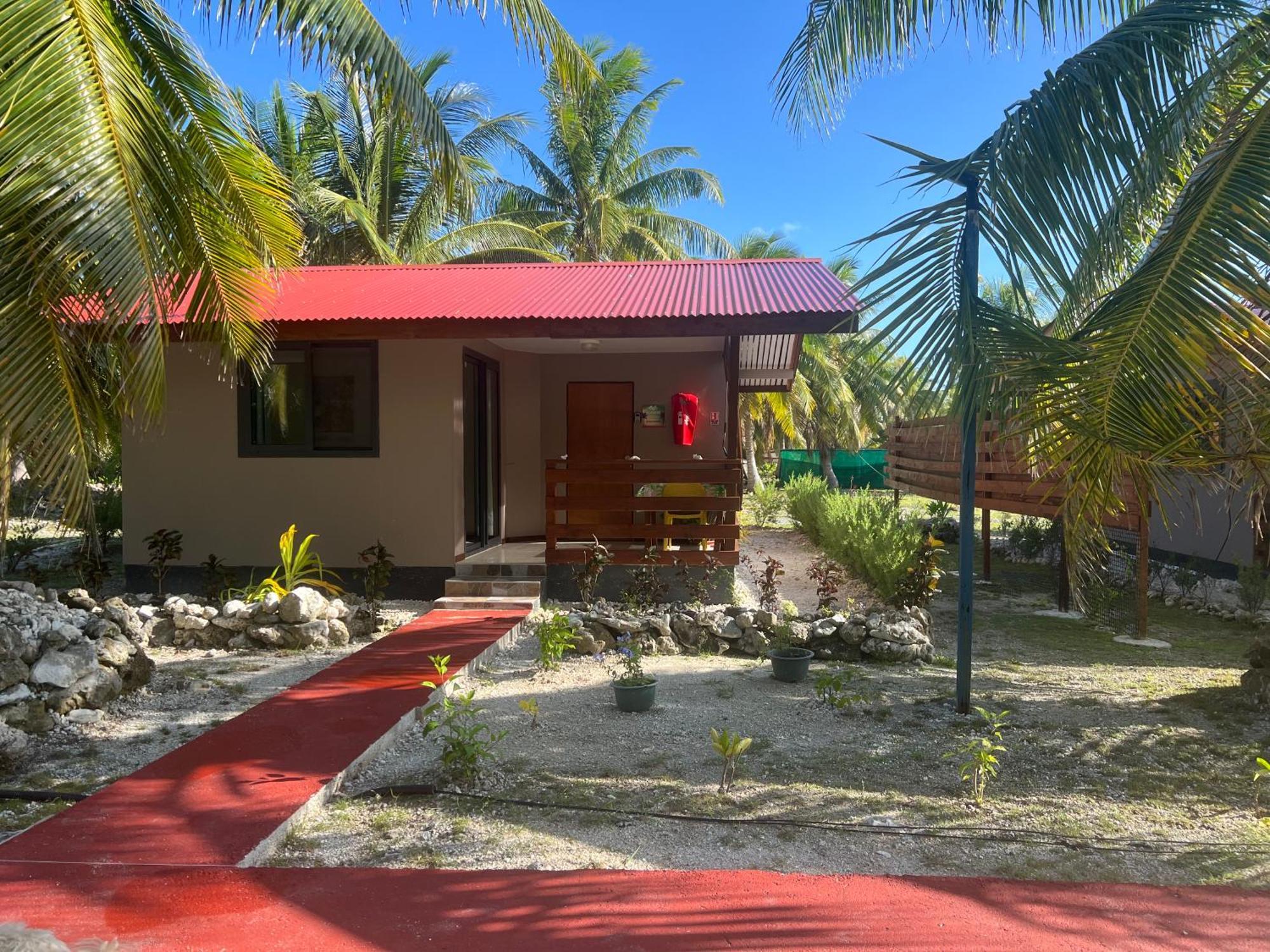 Отель Korikori House Fakarava II Rotoava Экстерьер фото